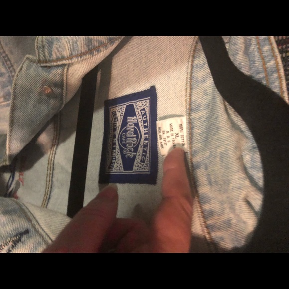 Vintage Las Vegas Hard Rock Cafe Denim Jacket- 513 $35 or $35 w/offer - Picture 5 of 6